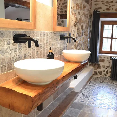 Mas Des Druilles Bed & Breakfast *